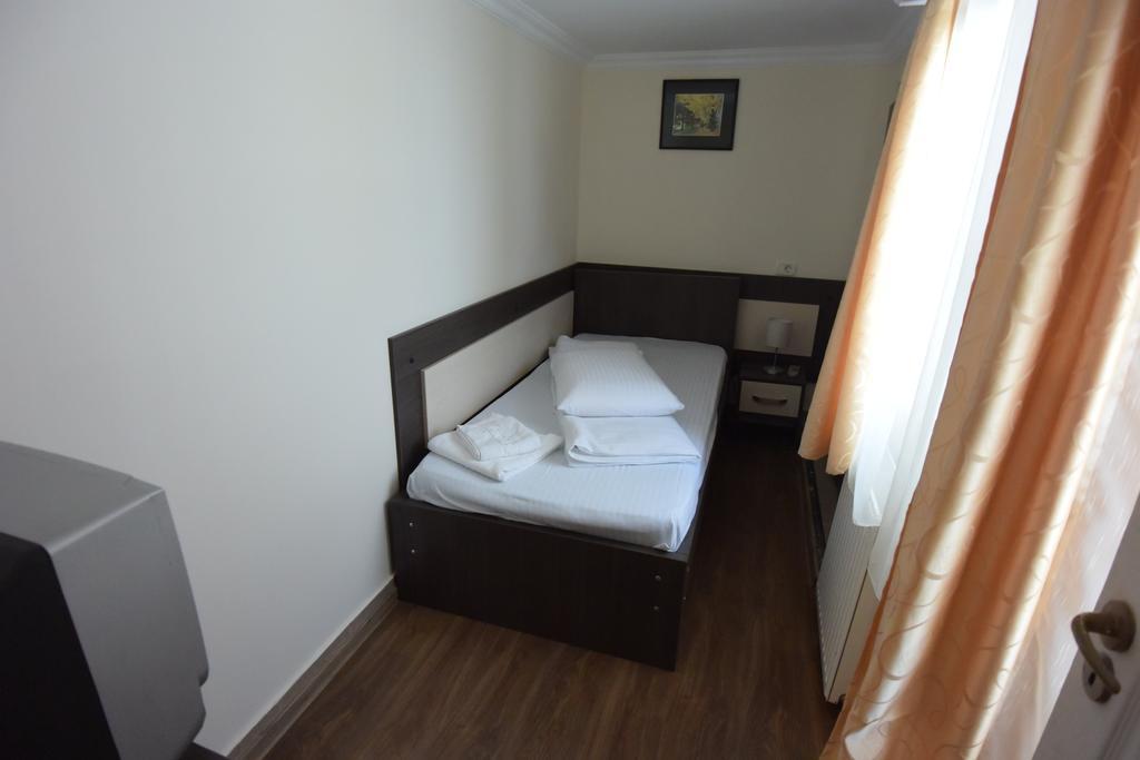 Hotel Arizona Timisoara Habitación foto