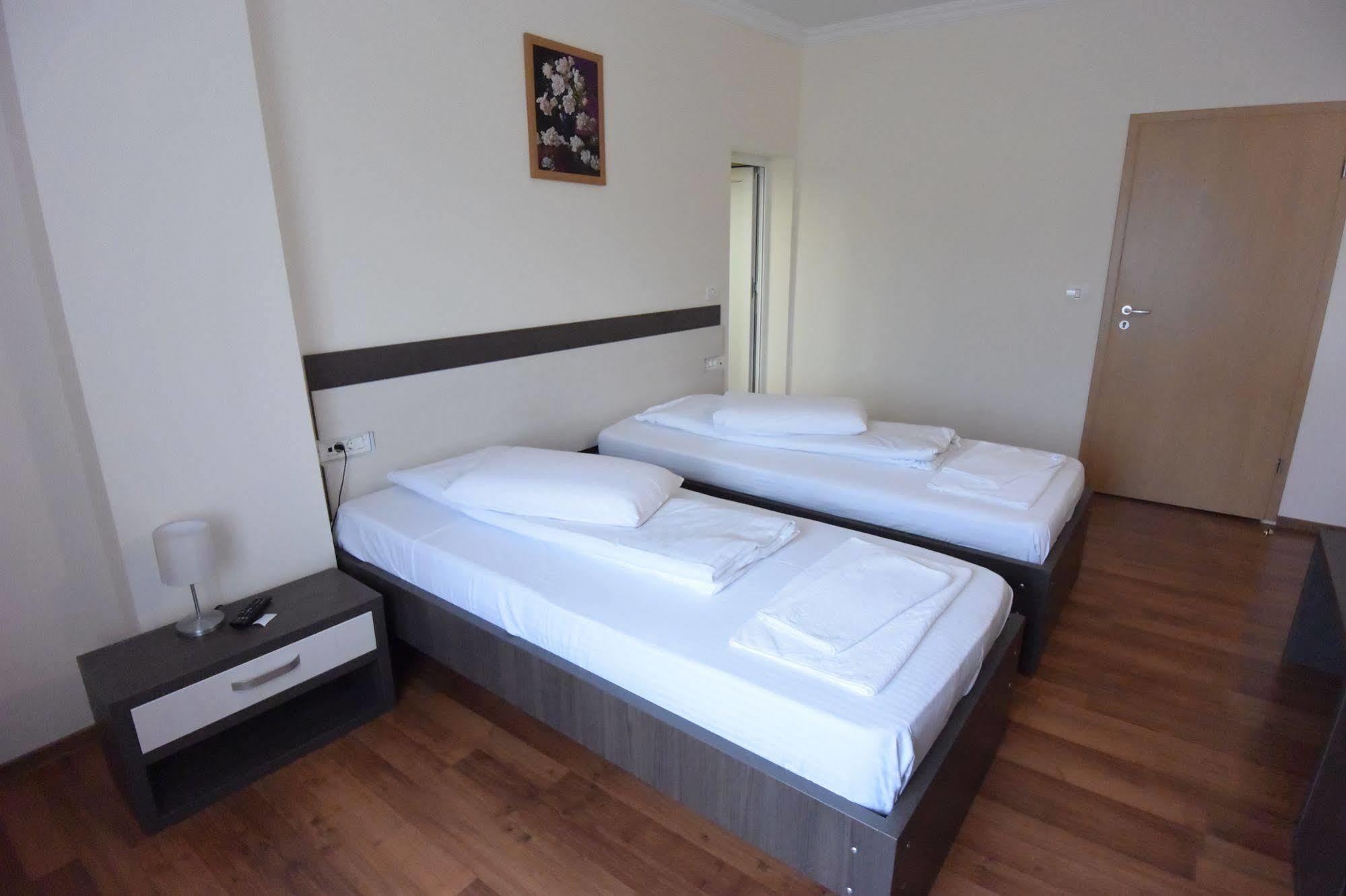 Hotel Arizona Timisoara Exterior foto